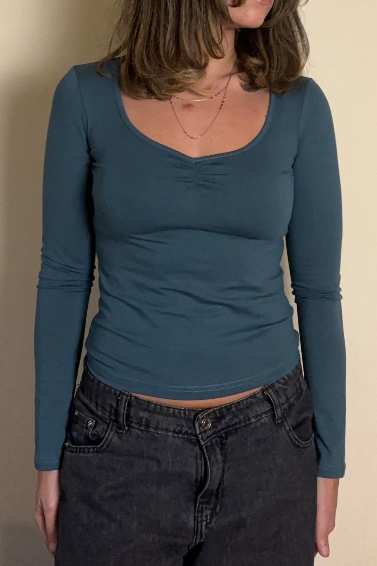 Fitted Ruched Scoop Neck Top in Teal